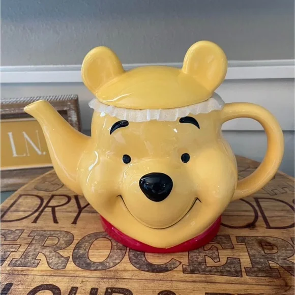 Winnie the Pooh Tea Set ( now adding “sweet honey” sign)
